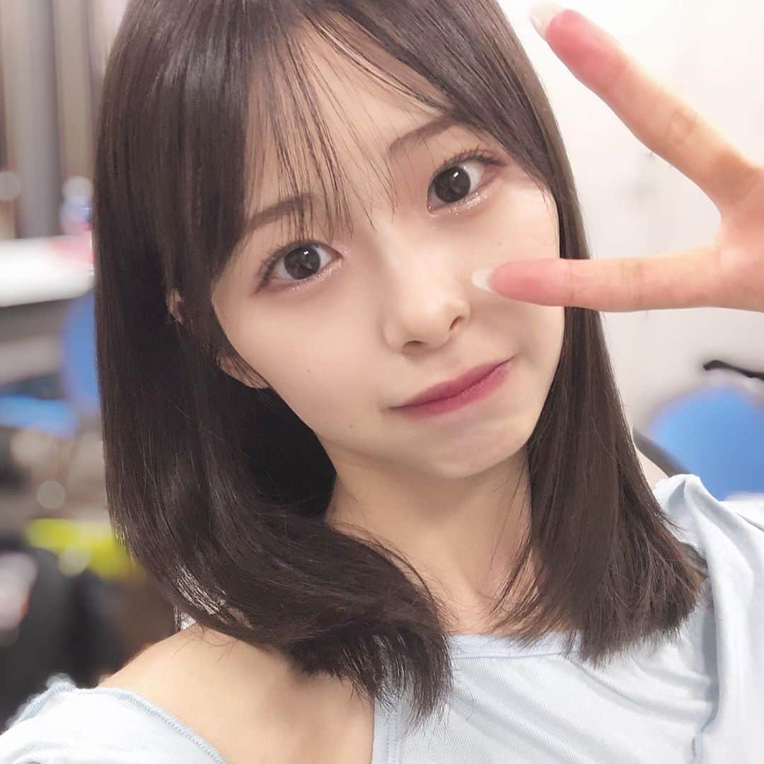 川崎ひかるのインスタグラム：「猫になったんだよな君は~て歌が頭から離れない~(=^・^=) . . . . . #自撮り #アイドル #われプワ #ミディアムヘア #シースルーバング #シースルー前髪 #ストレートヘア #暗髪 #japanesegirl #idol #japaneseculture #fff #followforfollowback #like4likes #like4follow #selfie #daily #dailylook #ootd」