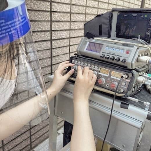 日本工学院さんのインスタグラム写真 - (日本工学院Instagram)「放送芸術科で、ミニドラマを撮影している時の一コマです❗ 屋外ロケなので、雑音が入らないよう慎重に作業しました📹 . . 「#日本工学院」をチェック！！ 学生が投稿したリアルな日常風景を見ることができますよ！ . . #nihonkogakuin #専門学校 #日本工学院八王子専門学校 #日本工学院専門学校 #教職員投稿写真 #放送芸術科 #若きつくりびと #映像作品 #映像クリエイター #映像作家 #映像編集 #映像演出 #映画 #映像 #映像機器 #動画 #動画制作 #番組 #番組制作 #撮影 #カメラ撮影 #カメラマン女子 #音響 #音響機材」9月14日 12時05分 - nihonkogakuin