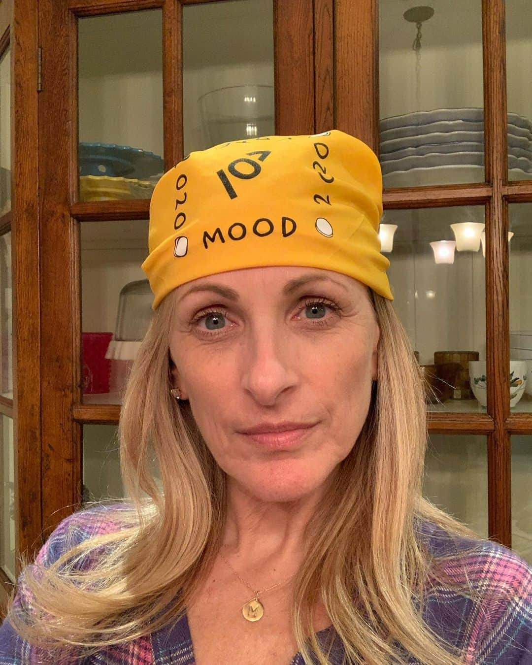 マーリー・マトリンさんのインスタグラム写真 - (マーリー・マトリンInstagram)「This bandana was designed by my friend @chrisunkim. It’s called The Four Moods of Voting . Brilliant as always. #artistbandtogether VOTE!」9月14日 12時24分 - themarleematlin