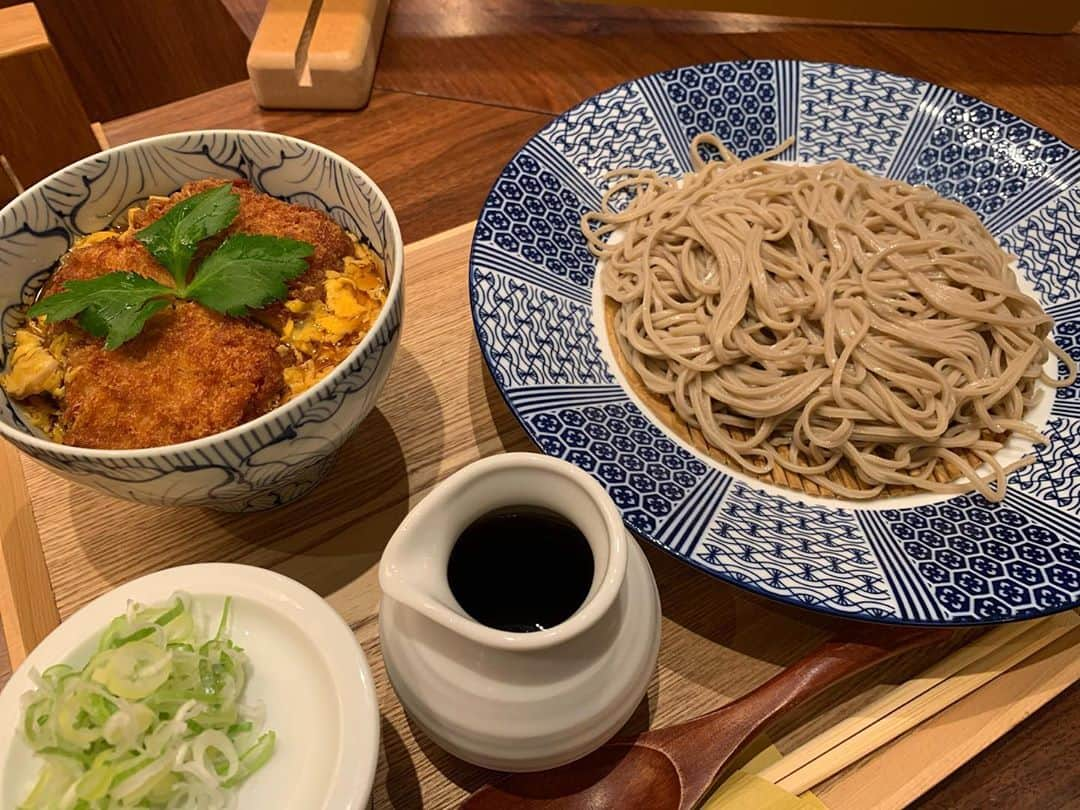 武内裕之のインスタグラム：「What a nice lunch #lunch #soba #katsudon #fukuoka #japanesefood #福岡」