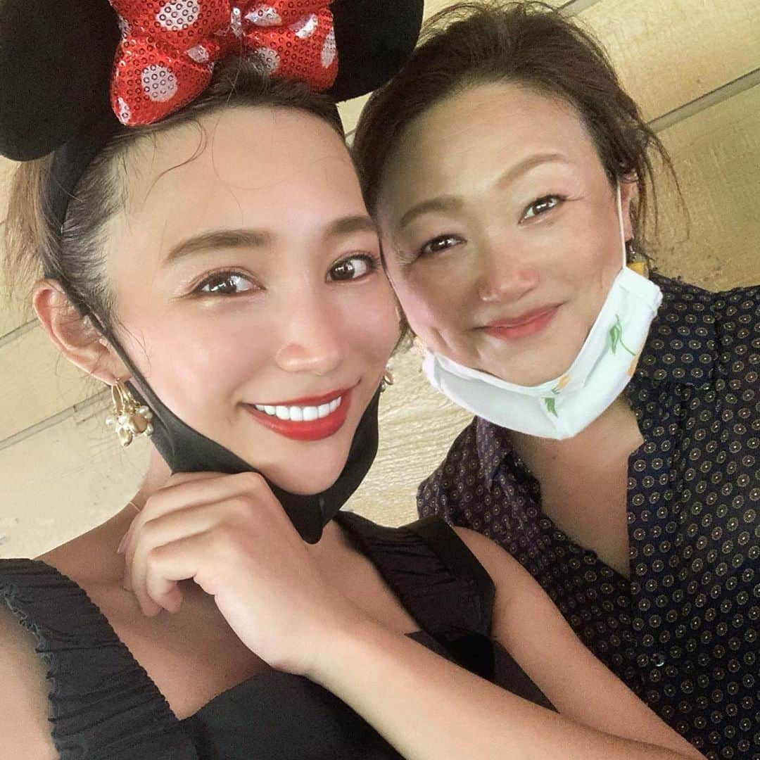 三浦あくりさんのインスタグラム写真 - (三浦あくりInstagram)「今回のTDLは 旦那くんとママと娘の４人で💓 私も小さい頃からお誕生日はママと2人でディズニーが定番だったから 娘と親子3代でディズニー来れたのは幸せすぎた❤️ #親子3代#tdl#母娘」9月14日 12時24分 - akurimiura