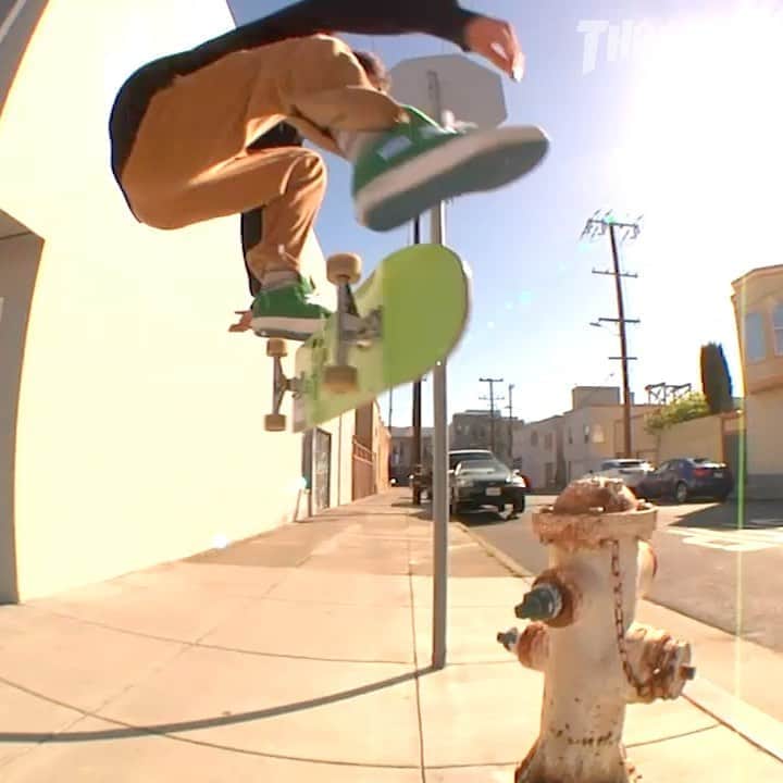 スラッシャーのインスタグラム：「💥Boss Moves💥 @rogerkrebs in @snackskateboards ‘Arts & Culture’ video 📼 Now playing on the Thrasher app 📲」