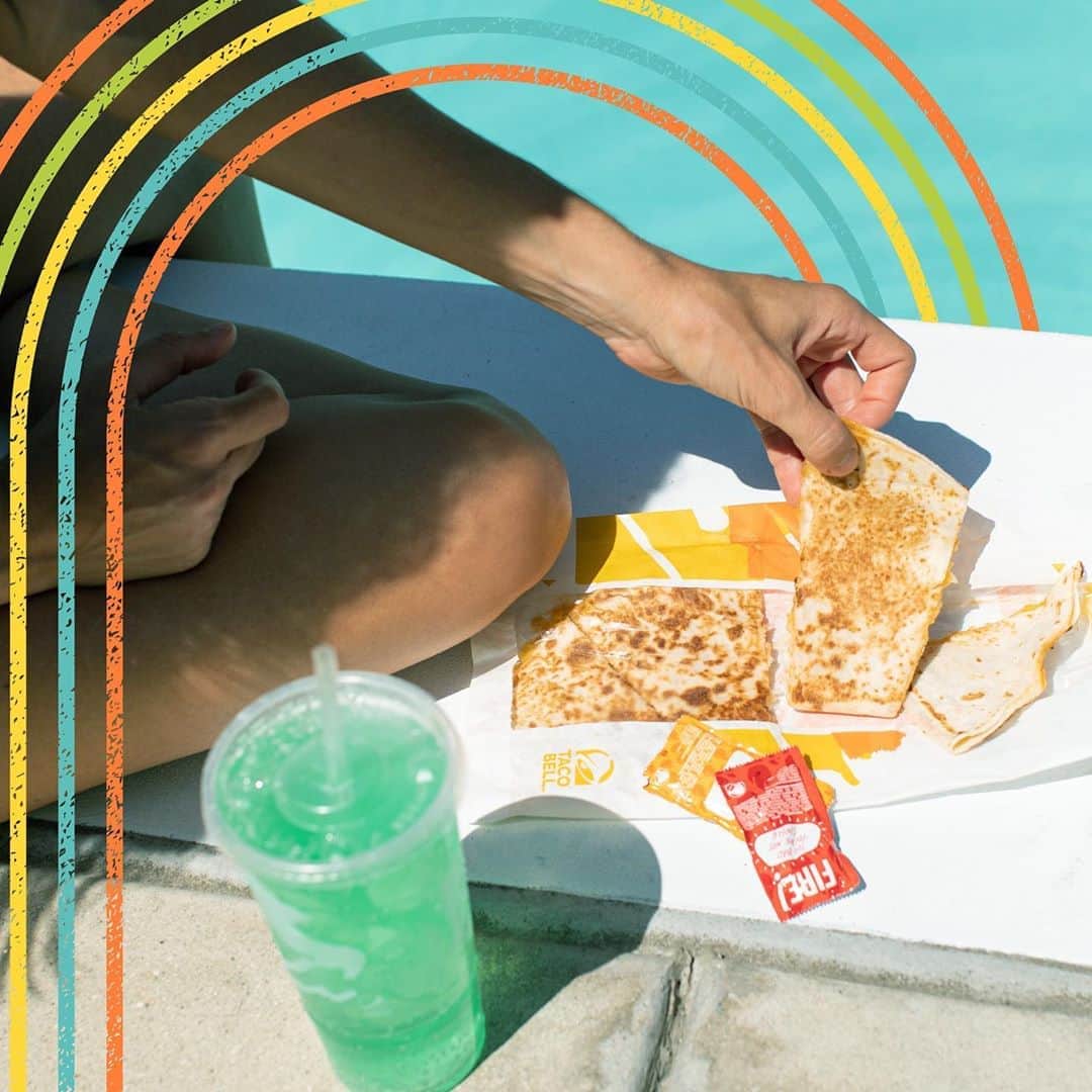 Taco Bellのインスタグラム：「We’re melting. How ‘bout you?」