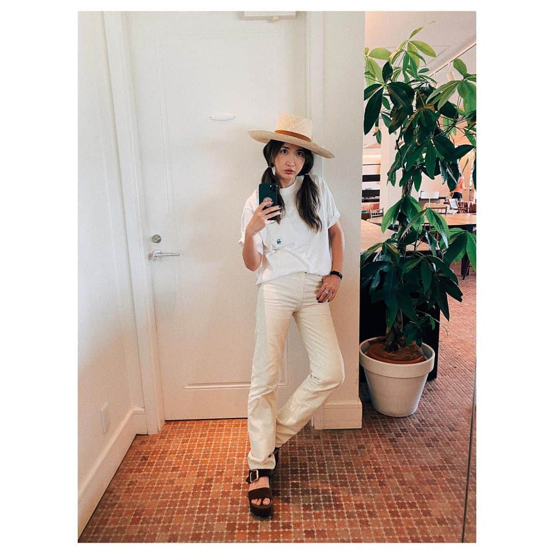 紗栄子さんのインスタグラム写真 - (紗栄子Instagram)「今日の私🌹  hat #charrita Tshirt @nasufarmvillage  pants @uniqlo  sandal @prada」9月14日 14時25分 - saekoofficial