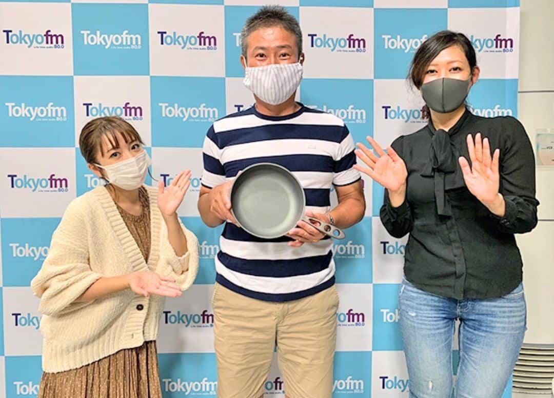 高橋みなみの「これから、何する？」のインスタグラム：「今日のプレゼント「おもいのフライパン」を作っている会社、石川鋳造 社長　石川 鋼逸さんにフライパンの使い方を教えて頂きました。 石川社長、ありがとうございました！  #たかみな #高橋みなみ #REINA #これなに #tokyofm #radiko」