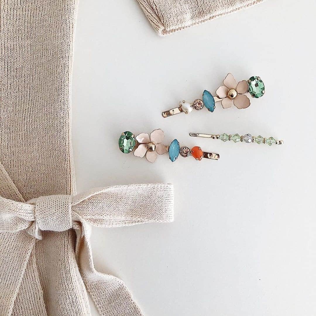アクセサライズのインスタグラム：「Our pick of the bunch 💐  📷 : @thetomorrowpeople_uk  Tap the link in our bio to shop #Accessorize #Accessorizer」