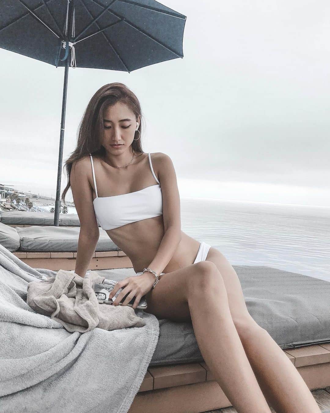 白雪のインスタグラム：「#🐚 #👩🏽」