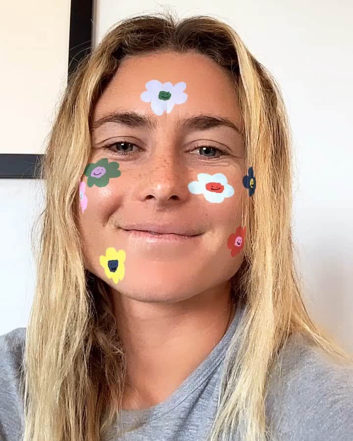 ニッキ・バン ダイクのインスタグラム：「💙💚💛🧡❤️💗💜 @thereachfoundation @beyondblueofficial @wsl」