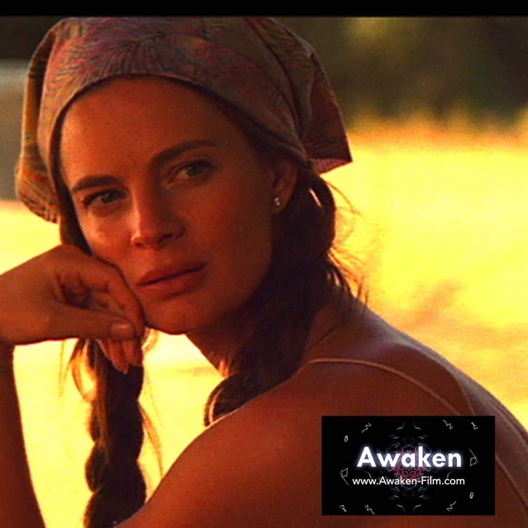 のインスタグラム：「“This is a prayer for the planet” @awakenmovie  Link in bio -We need your support. “@davebaez @henryiancusick @bobdegus @shareefmalnik」