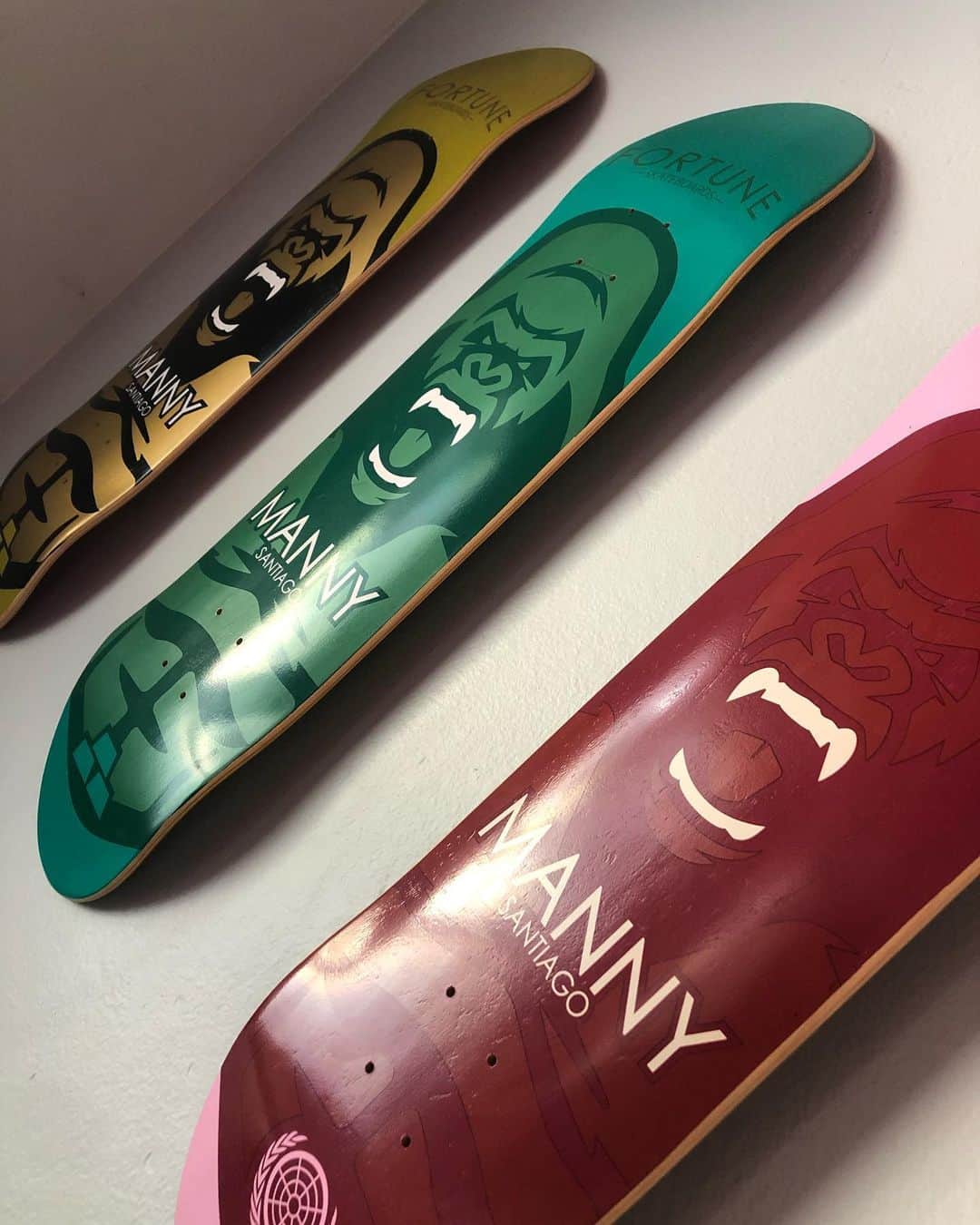 マニー・サンティアゴのインスタグラム：「I just want to take the time to THANK everyone that believed in @FortuneSkate Truly was a blessing to be able to start a brand from scratch and sell boards all over the world. From the bottom of my heart 🙏🏽 thank you @pierrexjacques @dee_bo @rachellevinberg @brettcconti for such a beautiful journey...Sadly Im going to part ways, Wish everyone nothing but the best.」
