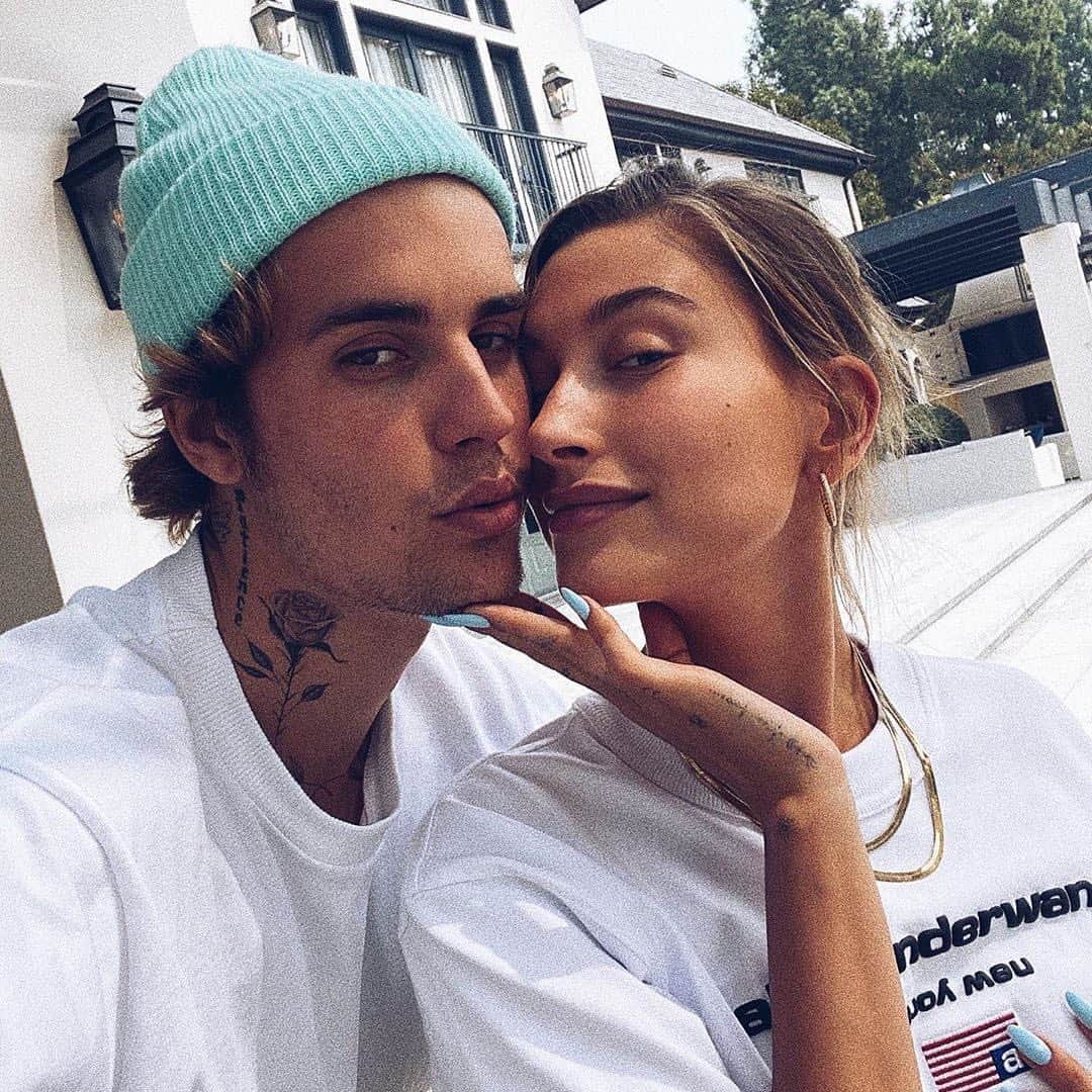 E! Onlineさんのインスタグラム写真 - (E! OnlineInstagram)「Two years ago, there was one less lonely girl in the world after Justin and Hailey Bieber said 'I do.' 😩 (📷: Instagram)」9月15日 0時48分 - enews