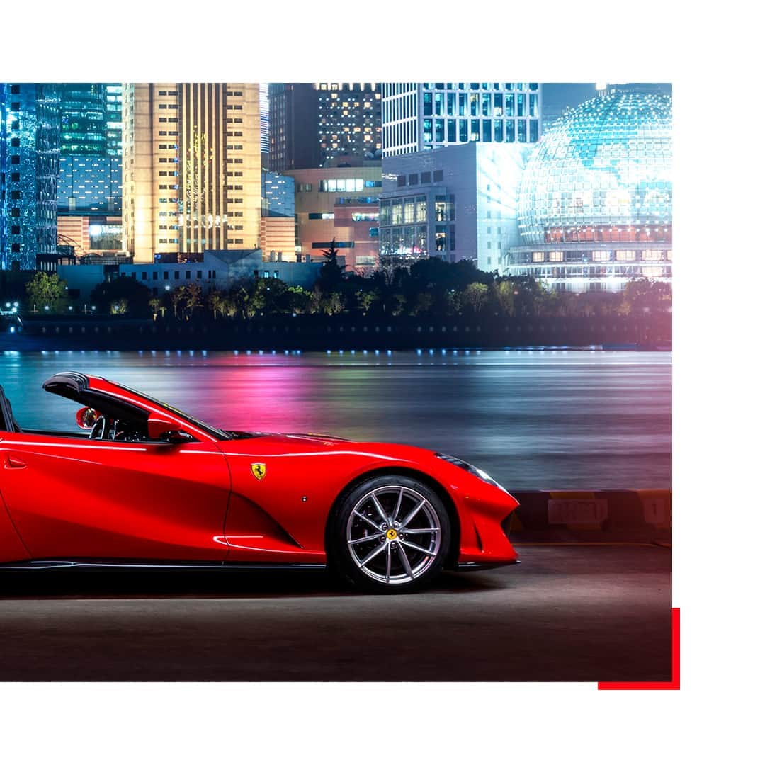 フェラーリさんのインスタグラム写真 - (フェラーリInstagram)「The rebirth of a legend: the #Ferrari812GTS marks the return of the V12 spider. Pure aerodynamic performance is delivered with the latest generation of electronic vehicle dynamic controls and a meticulously sculpted chassis. #Ferrari #CarsWithoutLimits」9月15日 0時43分 - ferrari