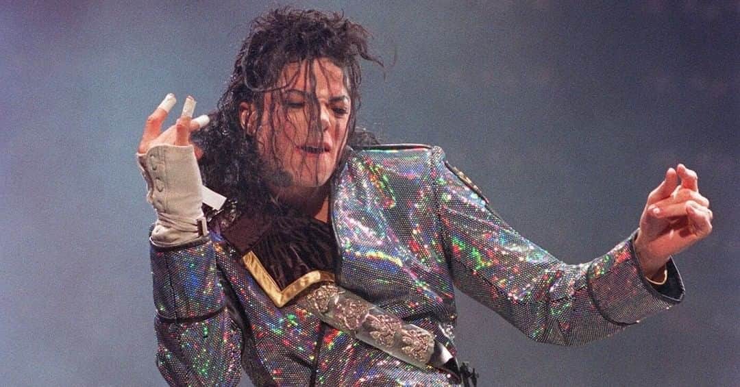 マイケル・ジャクソンさんのインスタグラム写真 - (マイケル・ジャクソンInstagram)「“Michael Jackson is immortal. Even in death, his influence, presence and sound continue to guide new artists.” - Joey Guerra, Chron.com Photo: Michael Jackson in concert in 1992 Photographer: Bertrand Guay/AFP」9月15日 1時00分 - michaeljackson