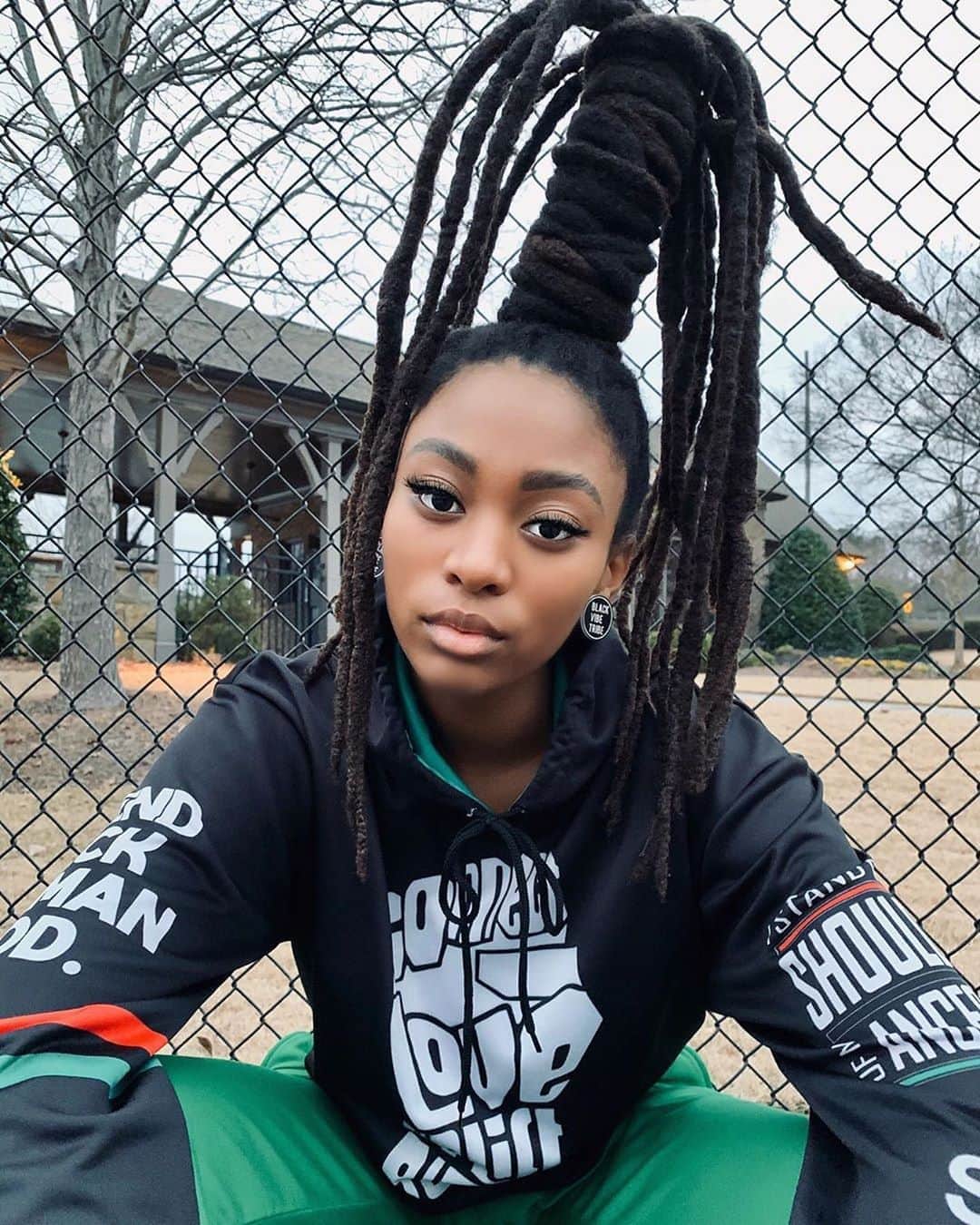 Instagramさんのインスタグラム写真 - (InstagramInstagram)「“The key to Black liberation is economic power,” explains 17-year-old founder, CEO and social justice advocate Trinity Simone (@mstrinitysimone). “When you support a Black-owned business, you support a force that will fuel the dreams and aspirations of those committed to doing the work and advancing our people.”⁣ ⁣ “Black Vibe Tribe (@blackvibetribe) prides itself in being a vessel of Black expression, an homage to our ancestors and a love letter to the culture and community that has shaped our lives,” says Trinity, who launched the brand at 14 years old with a line of statement T-shirts. “My ancestors were able to wield our people to movement with their words. That was the spark that I needed to light the fire within me to create words that empowered us to take action.”⁣ ⁣ Trinity is also the founder of The Youth Will Be All Write (@theyouthwillbeallwrite), a social justice initiative that provides imprisoned youth with a creative outlet for expression with the donation of composition notebooks. ⁣  ⁣ “I have aspirations that my work will fuel a generation to become more aware of the trials and tribulations Black people face in this society and motivate them to construct viable solutions to face and fight them. I want my people to know that we descend from greatness and are capable of achieving, surviving and overcoming any and all evil that faces us.⁣ ⁣ The ongoing racial injustice and outrage my community has been faced with further fuels me to continue the work of healing, protecting, nourishing and uplifting my people through it all.”⁣ ⁣ #ThisWeekOnInstagram⁣ ⁣ Photo by @mstrinitysimone」9月15日 1時00分 - instagram