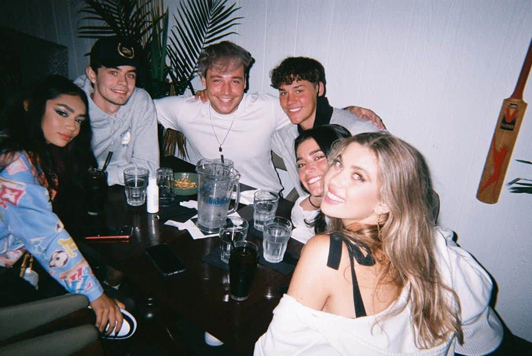 Bryant Eslavaさんのインスタグラム写真 - (Bryant EslavaInstagram)「/ I LEFT A DISPOSABLE CAMERA AT EVERY TABLE @ MY BDAY DINNER-⭐️ here are some of the results:」9月15日 1時23分 - bryant