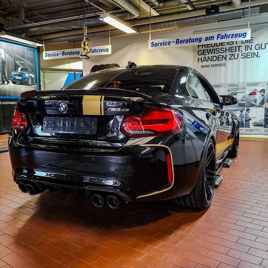 CarsWithoutLimitsさんのインスタグラム写真 - (CarsWithoutLimitsInstagram)「Thoughts about the @manhartperformance #MH2cs Based on the #M2CS  Info@manhart-performance.de #carswithoutlimits #m2  @florentinorelucio」9月15日 1時37分 - carswithoutlimits