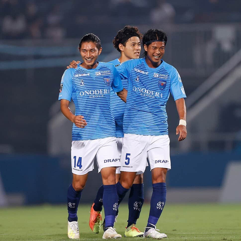 横浜FCさんのインスタグラム写真 - (横浜FCInstagram)「- 2020/9/13 vs NAGOYA GRAMPUS - #yokohamafc #横浜FC #RECORDTHEBLUE #JLEAGUE #Jリーグ」9月14日 17時32分 - yokohamafc_official