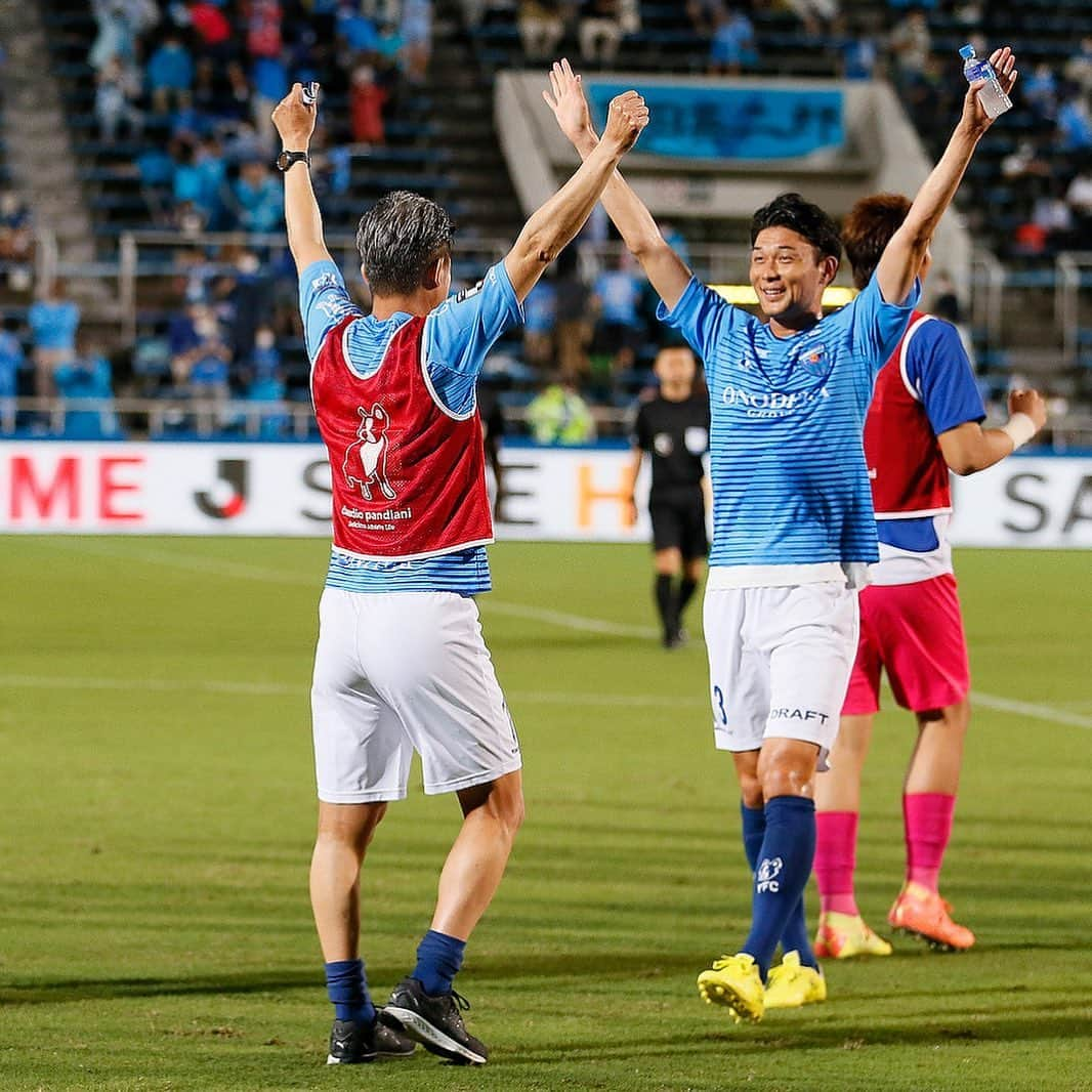 横浜FCさんのインスタグラム写真 - (横浜FCInstagram)「- 2020/9/13 vs NAGOYA GRAMPUS - #yokohamafc #横浜FC #RECORDTHEBLUE #JLEAGUE #Jリーグ」9月14日 17時32分 - yokohamafc_official