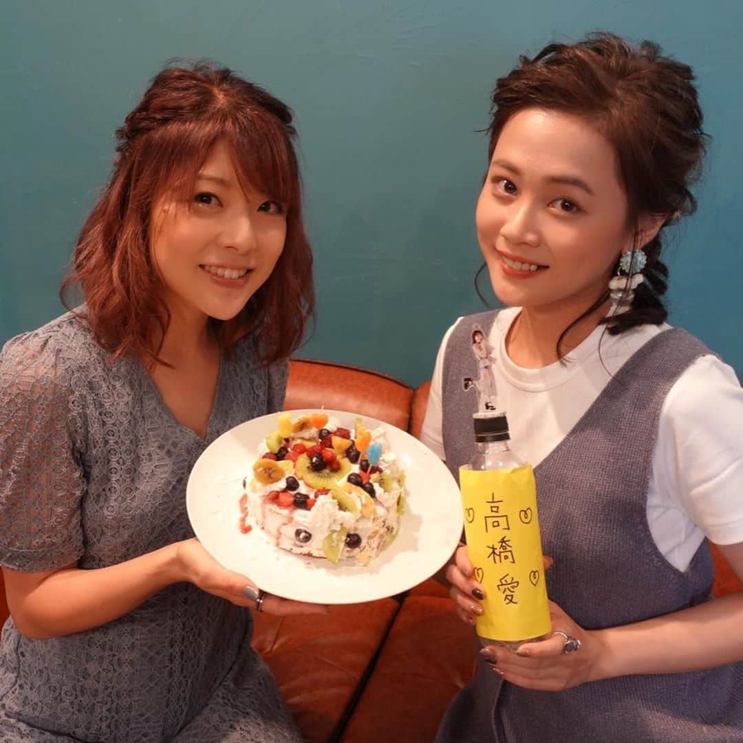 小川麻琴さんのインスタグラム写真 - (小川麻琴Instagram)「手作りケーキのクオリティ、、😂  でも、愛情はたっぷりです🎂💕  #手作りケーキ  #見た目は悪いけど  #愛情たっぷり  #5期カラー」9月14日 17時45分 - 1029_makoto