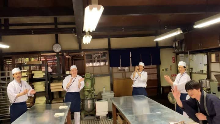 【公式】私たちはどうかしているのインスタグラム：「﻿ ‪第6話まであと2日‼️﻿ 本日のカウントダウンはこちら😊﻿ ‬﻿ ‪#男子チームが‬﻿ ‪#可愛いテンションリレー💕‬﻿ ‪#和田さんの謎の動きが連鎖w‬﻿ ‪#からの‬﻿ ‪#茶事ゲーム🤣‬﻿ ‪#皆さんやってみてくださいw‬﻿ ‪#私たちはどうかしている‬﻿ ‪#わたどう‬﻿ ‪#浜辺美波‬﻿ ‪#横浜流星‬﻿ ‪#高杉真宙‬﻿ ‪#和田聰宏‬﻿ ‪#岡部たかし‬﻿ ‪#前原滉‬﻿ ‪#草野大成‬﻿ ‪#第6話9月16日‬放送」