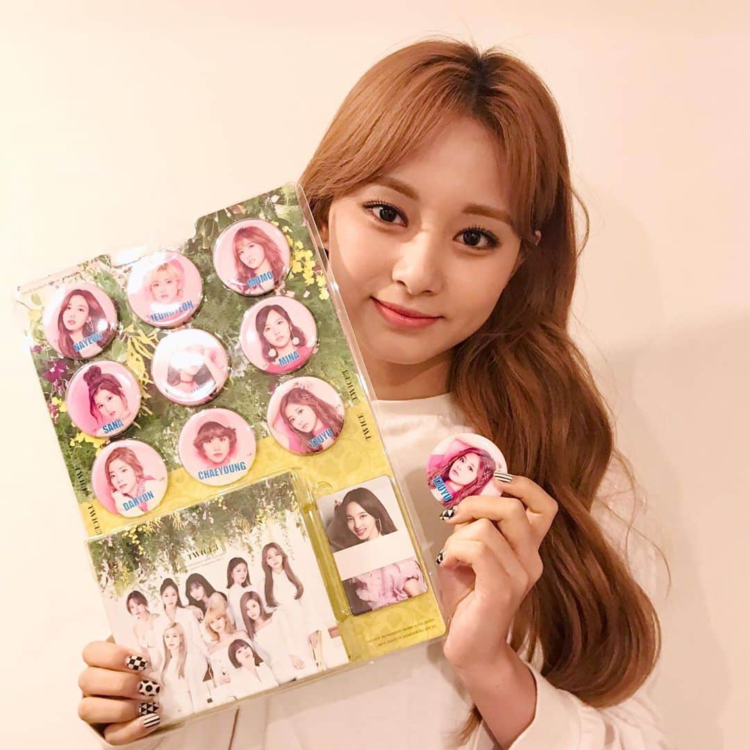 TWICE JAPANさんのインスタグラム写真 - (TWICE JAPANInstagram)「TWICE 3rd BEST ALBUM 『#TWICE3』 2020.09.16 Release  TZUYU  いよいよ今週、『#TWICE3』が発売されます📣 シリーズ3作目となる今回のアルバムもぜひ楽しみにしてください🎶  #TWICE #TheBestThingIEverDid #FANCY #FeelSpecial #MOREandMORE #STUCKINMYHEAD #21_29」9月14日 18時02分 - jypetwice_japan