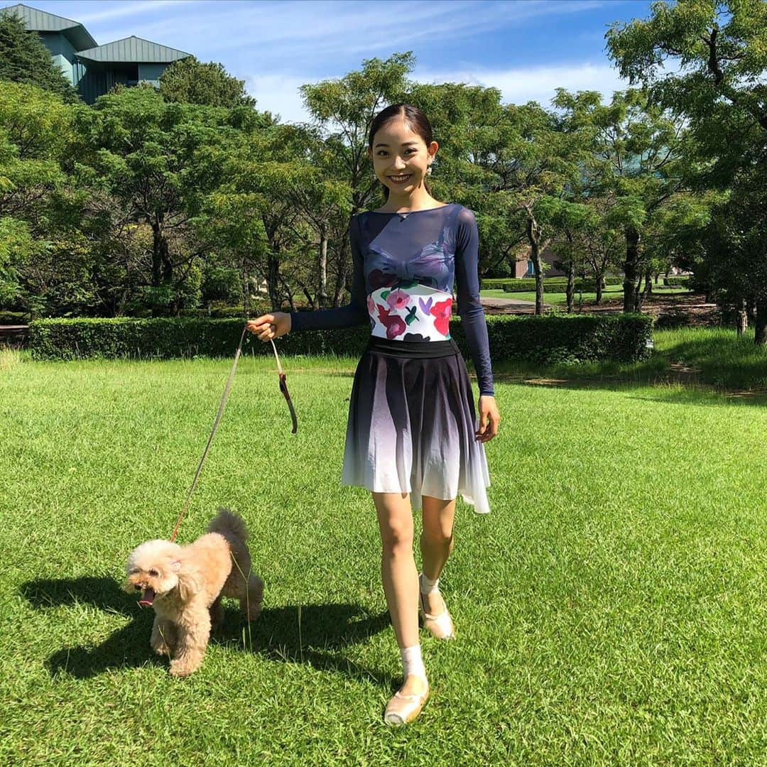 中野怜美さんのインスタグラム写真 - (中野怜美Instagram)「being happy never goes out of style ✨﻿ 撮影にクララがついてきた 🐩💓﻿ ﻿ 明日からDirector's item 待望の新型2型が発売になります。是非 @stina_official_ のwebsiteをチェックしてみて下さい。﻿ ・type L long ribbon 全5色/Lady4サイズ展開﻿ ・type J jurliet 全6色/Lady,girl, kids9サイズ展開﻿ ⭐︎予約受付9/15(tue)12:00 - 9/18(fri)18:00﻿ ﻿ #stina #stinaleotard @sayurikubota」9月14日 18時07分 - reminakano