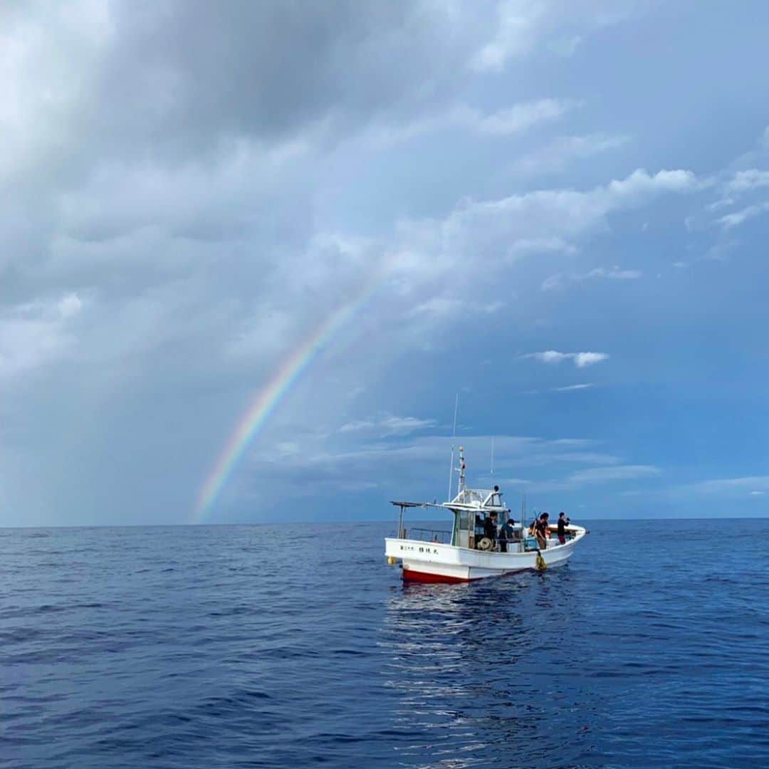 本多洸亮さんのインスタグラム写真 - (本多洸亮Instagram)「喜界島ありがとう〜👏 人も自然も最高の場所でした🐟 ほんと釣りって最高🤤 海がすごく綺麗な青だったのが、印象的です🌊  #喜界島 #kikaijima  #釣り #rainbow #海 #sea  #fishinglife」9月14日 18時07分 - kosuke_k42