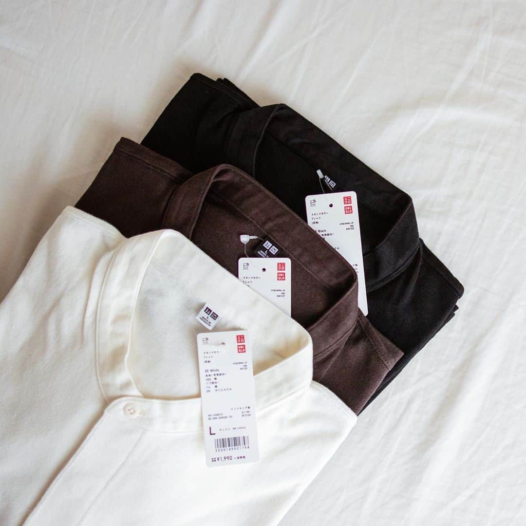 のインスタグラム：「ㅤ ㅤ ㅤ @uniqlo  ㅤ ㅤ ㅤ　 得意の全色買い😇 ㅤ ㅤ このロンT、 ㅤ ㅤ めっちゃ可愛いし😍😍 めっちゃ肌触りいいねん🤤🤤ㅤ だから案の定、兼用🦓🐼  ㅤ ㅤ  ㅤ ㅤ  ㅤ ㅤ #uniqlo #ユニクロ #uniqloginza #プチプラコーデ #プチプラ #ユニクロ購入品 #コート #置き画くら部 #置き画 #スタンドカラー #Tシャツ #アラフォーコーデ #アラフォー #大人カジュアル #大人コーデ #uniqloコーデ #uniqlo購入品 #ユニクロコーデ #uniqlolifewear #uniqlo新作 #uniqlolifewear2020aw #ユニクロ新作 #秋コーデ #秋服 #秋冬ファッション #秋冬コーデ #ユニクロメンズ」