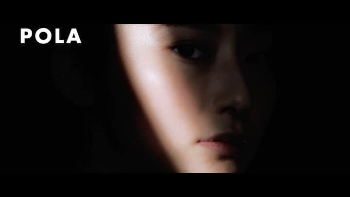 30'S WOMEN 未来へのエール【POLA B.A】のインスタグラム：「溶けなじむローション、膨らむようなハリ肌へ。﻿ ﻿ B.A ローション﻿ 120mL　￥22,000(税込)﻿ リフィル 120mL　￥20,900(税込)﻿ ハーフサイズ 60mL　￥12,100(税込)﻿ ﻿ #ポーラ #ポーラba #polaba #美しさの98パーセントは眠っている #可能性ばかりの肌たちへ #ハリ肌 #ハリ」