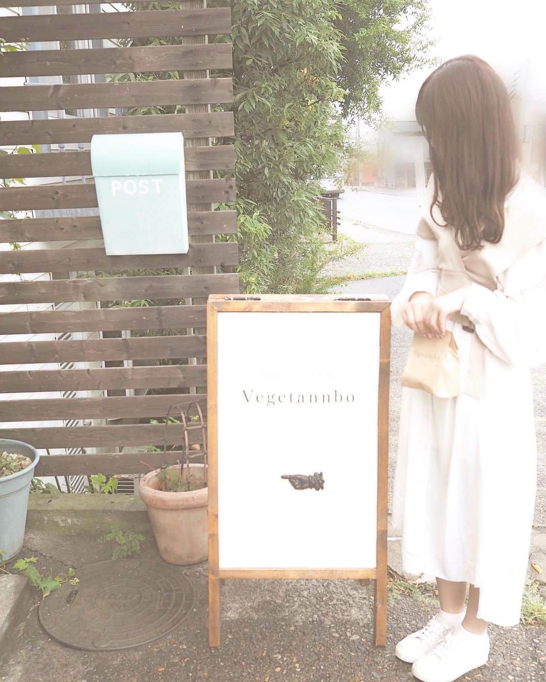 小熊倫実のインスタグラム：「🌾🌾🌾﻿ ﻿ ﻿ 野菜シフォンケーキ専門店の﻿ Vegetannbo 👨🏻‍🌾🔅﻿ ﻿ おこめシフォン色んな味があって﻿ とっても可愛くて美味しい､､🍙🌾﻿ ﻿ ちょっとずつまた長袖が﻿ 着られる時期になってきて﻿ わくわくしてます🍁﻿ ﻿ #新潟﻿ #シフォンケーキ﻿ #おこめシフォン﻿ #ベジタンボ﻿ #vegetannbo﻿ #chiffoncake﻿ #ニットビスチェ﻿ #ootd﻿ #🌾 #🍙」