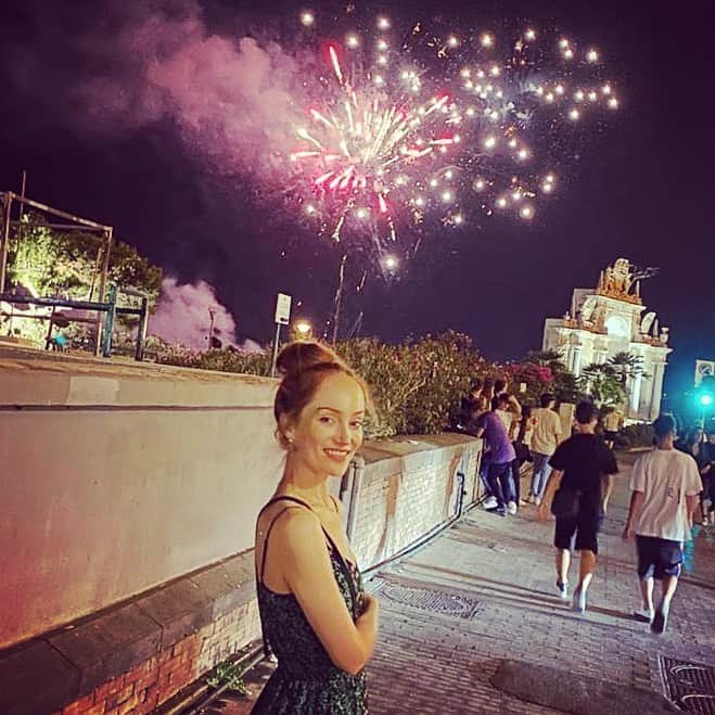 ロッテ・ヴァービークさんのインスタグラム写真 - (ロッテ・ヴァービークInstagram)「Colorful. Warm. Welcoming. Alive. Napoli 💘🎆🍕」9月14日 20時10分 - lotteverbeek