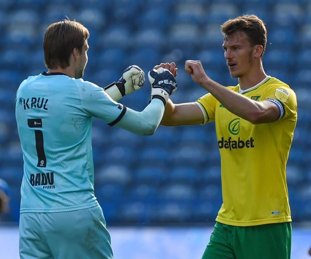 ティム・クルルさんのインスタグラム写真 - (ティム・クルルInstagram)「Great way to start the season with an away win and a clean sheet.. #otbc #45togo 🔰」9月15日 2時13分 - timkrulofficial