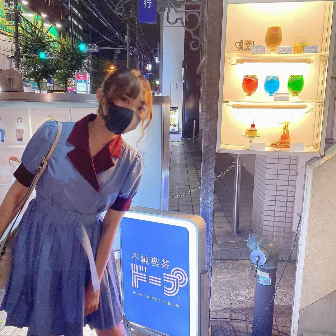 相澤瑠香のインスタグラム：「せつない気持ちのゴミ捨て場 クリームソーダもプリンも優勝でした🍮 私服はjouetieのワンピース～～  #東京カフェ #中野カフェ #喫茶店 #不純喫茶ドープ #クリームソーダ #プリン #hitchhike #jouetie #ワンピース #ワンピースコーデ #ヘアアレンジ #ポニーテール #過去pic」
