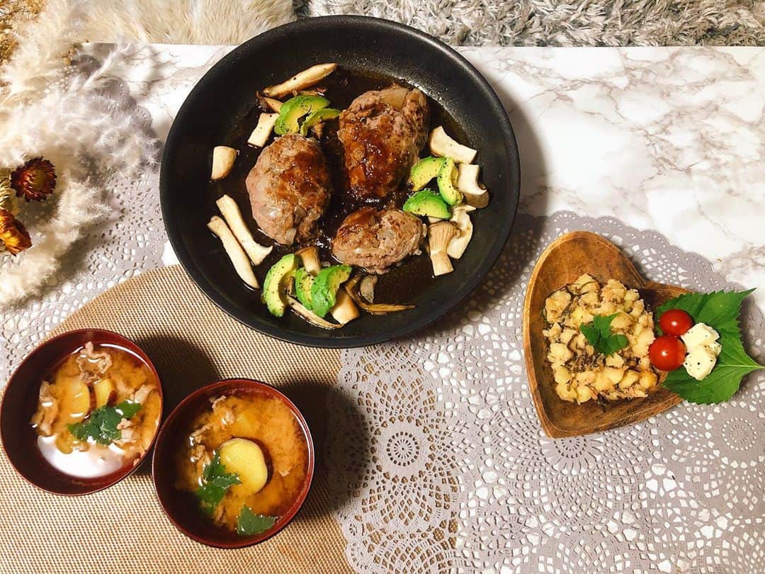 近藤夏奈のインスタグラム：「食欲の秋🌾﻿ ﻿ ﻿ ﻿ 秋っぽくサツマイモ入りの豚汁🍠﻿ 和風ポテトサラダは食欲そそる🙆‍♀️💗﻿ ＆ビールが進むよ。笑﻿ .﻿ .﻿ ﻿ ﻿ ﻿ #おうちごはん」