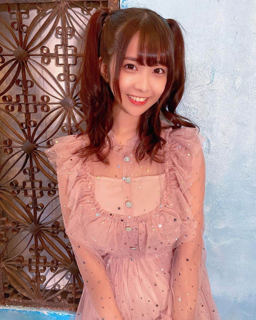 天羽希純のインスタグラム：「アイドルじゃないのにハーフツインしちゃった🥺  #ヘアアレンジ #ハーフツイン #ツインテール #私服 #撮影会 #被写体 #ポートレート #可愛い女の子」