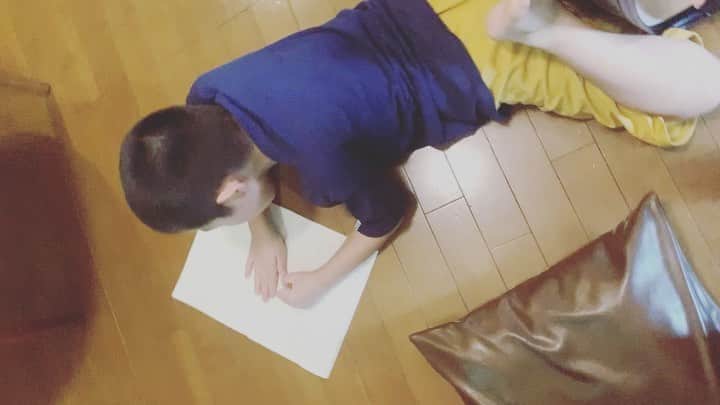 こーいちのインスタグラム：「好き過ぎて本人に会いたいらしい。 いつか会えるかな。  #その前に #歌詞直せよ」