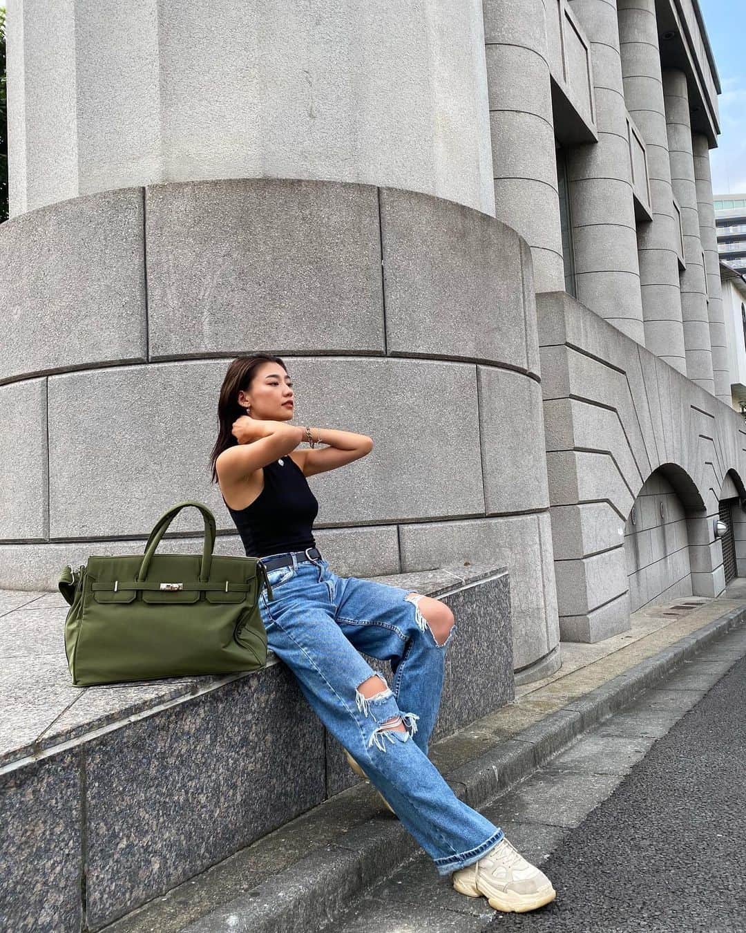 松本優のインスタグラム：「. . @mlvince_official  撮影とかで荷物が多い時がおおいので、大きいバッグ探してたんやけど最近お気に入りのアイテム😍👜 . メンズもの💚💚💚 . .」