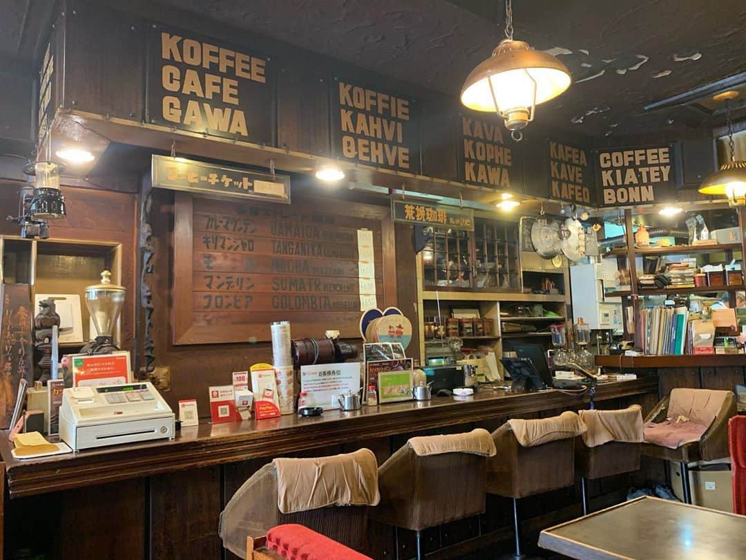 高橋萌さんのインスタグラム写真 - (高橋萌Instagram)「この前、一番古いコメダ珈琲店 第二号店の高岳店へいってきました☕️  昔ながらって感じでテンション 上がりました🥺💓 とっても素敵でした☕️  そこまでの道のりをYouTubeにも 乗せてるのでぜひ観てね🚗✨  #コメダ #コメダ珈琲店 #モーニング #高岳 #名古屋 #喫茶店 #高橋萌」9月14日 21時07分 - takahashimoe0225
