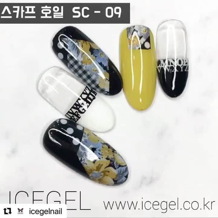 のインスタグラム：「Here is the super trendy ICEGEL PRODUCTS FOR YOU 🤩 . I only need your 30 secs 🙇🏻‍♂️❤️ . What you need is “ICEGEL Foil Wrap gel with ICEGEL Scarf Foils” . How to do  1. Apply Foil Wrap gels with thin layers 2. Cure 30 secs 3. Choose the design of foils and apply on the nails  4. Push the surface lightly 5. Take the foil off from nails 6. Tada! 🤩🤩🤩🤩 . 🛍Online Store : www.icegel.online 🛍 📲 Application : ICEGEL 📲  #nails #nail #nailart #nailpolish #nailswag #nailstagram #naildesign #nailsofinstagram #nailsart #nailsoftheday #nailporn #nails2inspire #nailsalon #nailedit #nailartist #fashion #fashionblogger #fashionista #fashionable #fashionstyle #fashionblog #セルフネイル#ネイルアートデザイン#ネイルアーティスト#デザイン#ファッション#ネイルアート#ネイルサロン#アート」