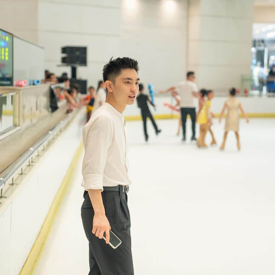 閻涵のインスタグラム：「⛸️」