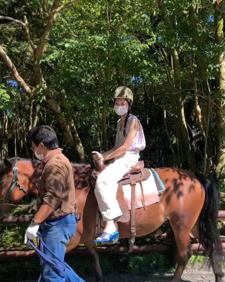 江崎ななほのインスタグラム：「乗せてくれてありがとうひまわりちゃん🐴🌻」