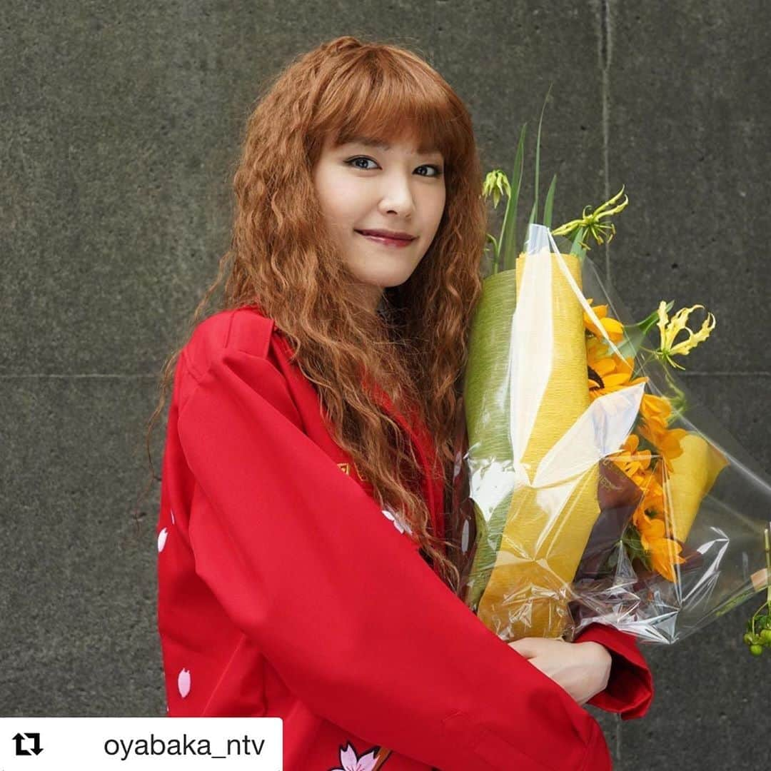 インスタグラムランキングさんのインスタグラム写真 - (インスタグラムランキングInstagram)「#新垣結衣 #Repost @oyabaka_ntv with @get_repost ・・・ 幸子アップ💐 まさかのバリバリヤンキー姿でアップ！先には出せませんでした🤣  幸子の言葉の端々にちょいちょい怖いワードあったので、気づいてた方も居たかな？  幸子さん、カッケーっす。 #新垣結衣 #ガッキー  #親バカ青春白書 #オヤハル #オヤハル最終回」9月14日 21時48分 - talentinsta1