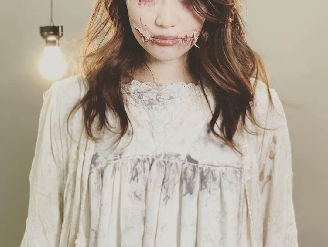 鈴木まりやさんのインスタグラム写真 - (鈴木まりやInstagram)「#japanesehorror  #口裂け女　は英語で #kuchisakeonna で合ってる？👄」9月14日 22時11分 - mariyannu_official