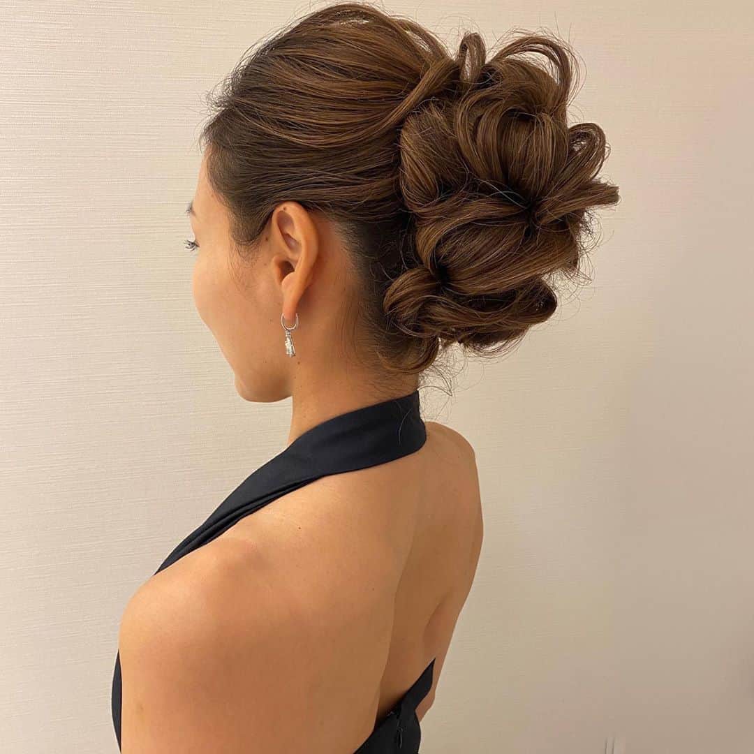Tomoyo Kitamuraさんのインスタグラム写真 Tomoyo Kitamurainstagram 先日のお客様 大人きれいめカールアップ ヘアメイク ヘアセット ヘアアレンジ ヘアスタイル 銀座 美容師 ウェディング ウェディングヘア ブライダル ブライダルヘア 結婚式 プレ花嫁