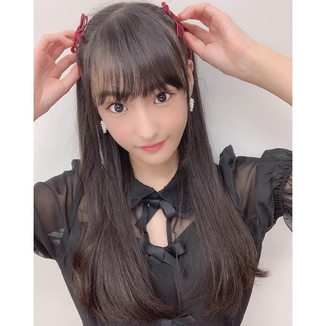 岡本怜奈さんのインスタグラム写真 - (岡本怜奈Instagram)「♡﻿ #ガーリーコーデ 🎀🖤﻿ ﻿ ﻿ ✔️ 𝒕𝒐𝒑𝒔. 𝒔𝒌𝒊𝒓𝒕 #rojita (@rojita_official)﻿ ✔️ 𝒑𝒖𝒎𝒑𝒔 #dearmylove(@dearmylove_official)﻿  #夢展望 (@yumetenbo_official)﻿ ✔️ 𝒉𝒂𝒊𝒓 𝒂𝒄𝒄𝒆𝒔𝒔𝒐𝒓𝒊𝒆𝒔 #lizlisa (@lizlisa_official_japan)﻿ ﻿ ﻿ 量産型風コーデ？💗﻿ れなたんしか勝たん？🥺﻿ ♡﻿ ♡﻿ #岡本怜奈 #れなたん #nmb48 #たんたんコーデ﻿ #コーデ #fashion #量産型コーデ #ハーフツイン﻿ #happy #Instagood」9月14日 22時22分 - renatan1222