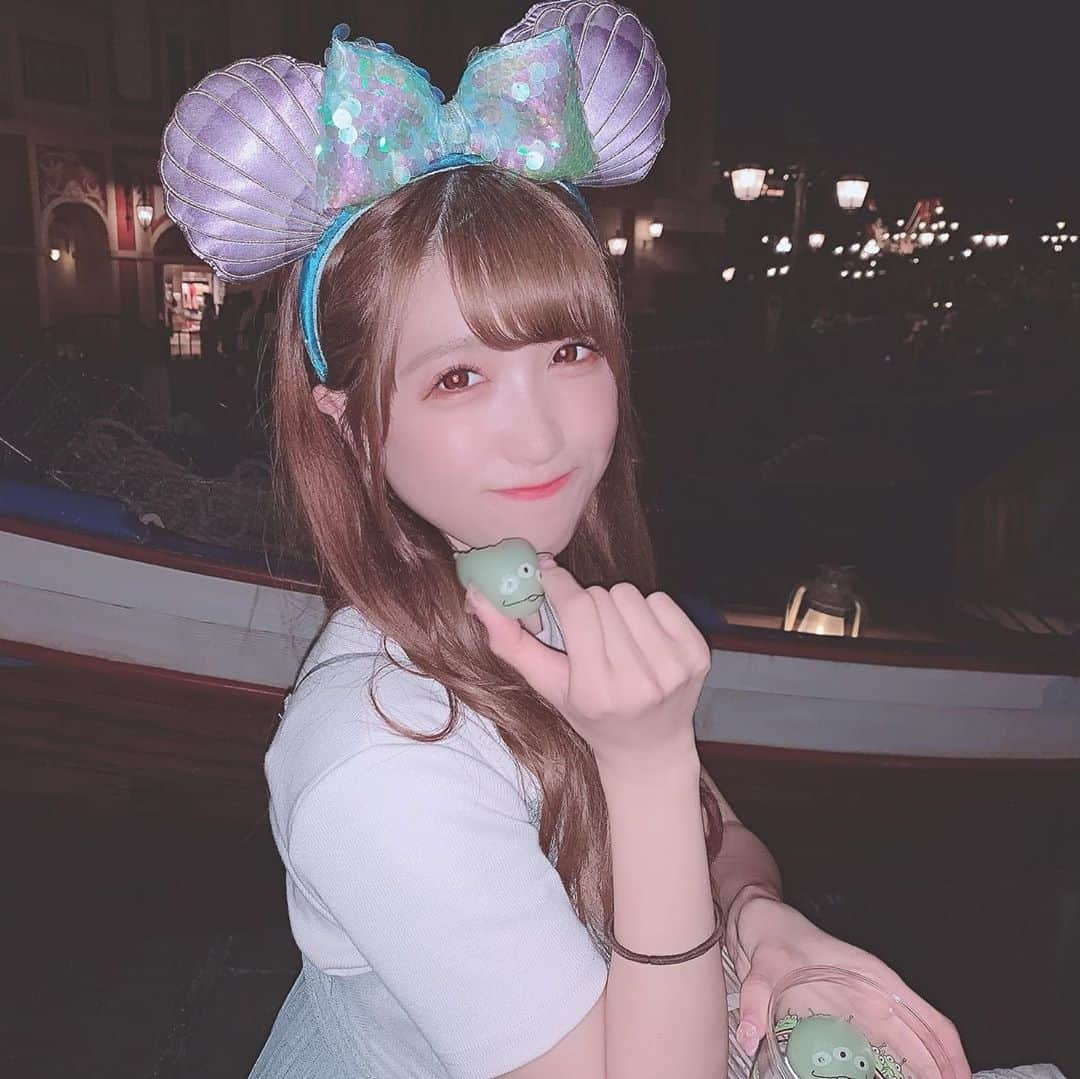 田口未彩さんのインスタグラム写真 - (田口未彩Instagram)「🧚🏻‍♀️  グリーンマンの中身は チョコ味が一番好きです🍫  #リトルグリーンマン　#ディズニー　#ディズニーカチューシャ　#ディズニーフード　#ディズニーシー  #tds #アキシブ　#アイドル　#彼女感」9月14日 22時46分 - miiro_taguchi