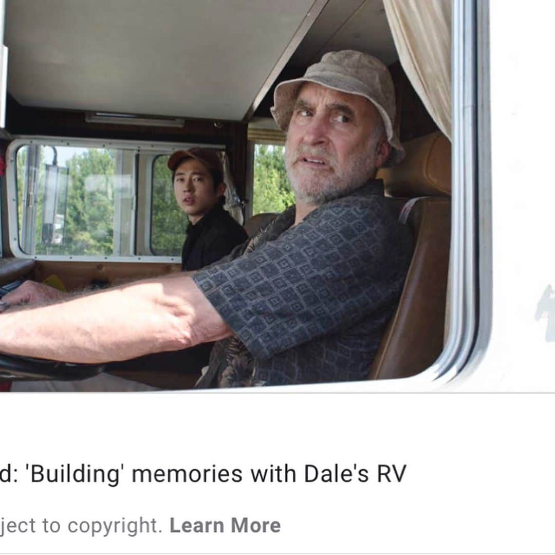 ラリー・ギリアード・Jrさんのインスタグラム写真 - (ラリー・ギリアード・JrInstagram)「I was driving on hwy 83 yesterday and saw this! TWD fans know all about it. Dale’s RV. #crazy #awesome #twd」9月14日 22時47分 - thereallgjr