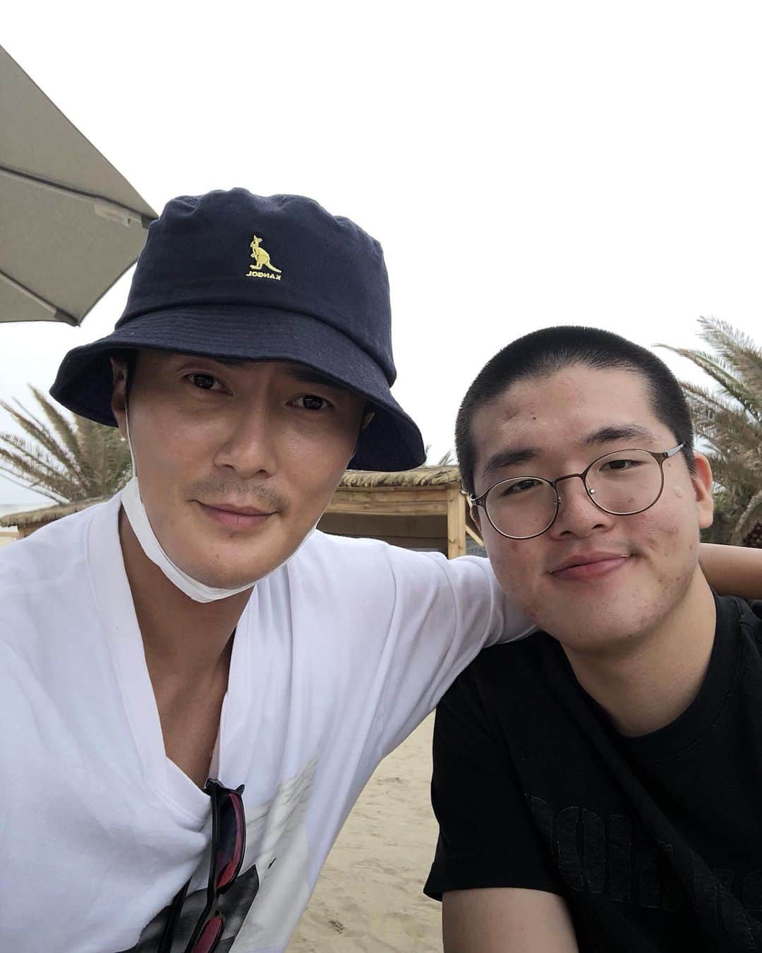のインスタグラム：「#조카 랑 둘이 #제주도 여행  벌써 다 커서 다음달에 군대를 간다니 😢 시간 정말 빠르다. 건강히 잘 다녀와!!  사랑한다 ❤️」