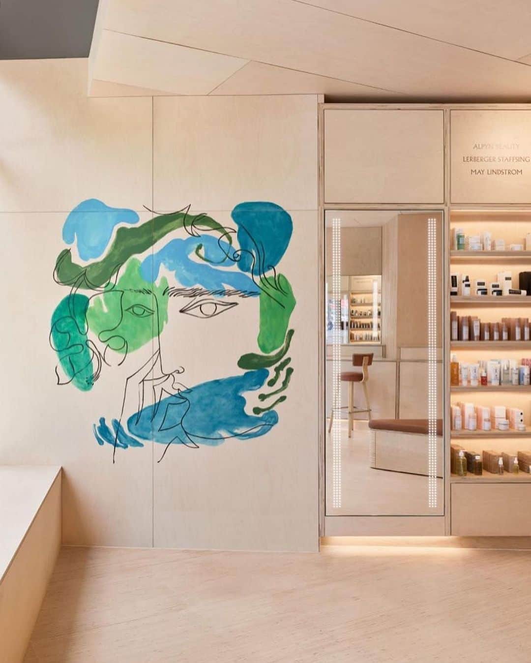 Design Milkさんのインスタグラム写真 - (Design MilkInstagram)「Over on @designmilkyou: In the heart of New York’s arguably most creative and vibrant borough, @SHENBeauty recently opened the doors to its new location, inviting beauty lovers and wellness seekers to discover a plethora of under-the-radar brands curated by founder Jessica Richards. The 1550-square-foot space was designed by retail design and branding studio @mythology (formerly Partners & Spade), who chose to use sustainable plywood as the material of choice for creating a laid-back, elegant and androgynous environment. \\\ photos by @brookeholm」9月14日 23時16分 - designmilk