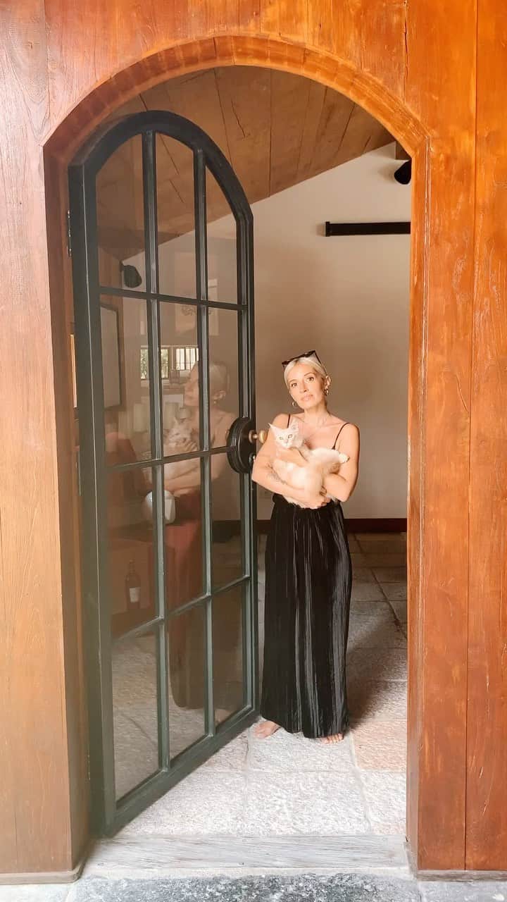 リリー＝ローズ・メロディのインスタグラム：「As requested on story, here’s the Villa Clarisse home tour!」